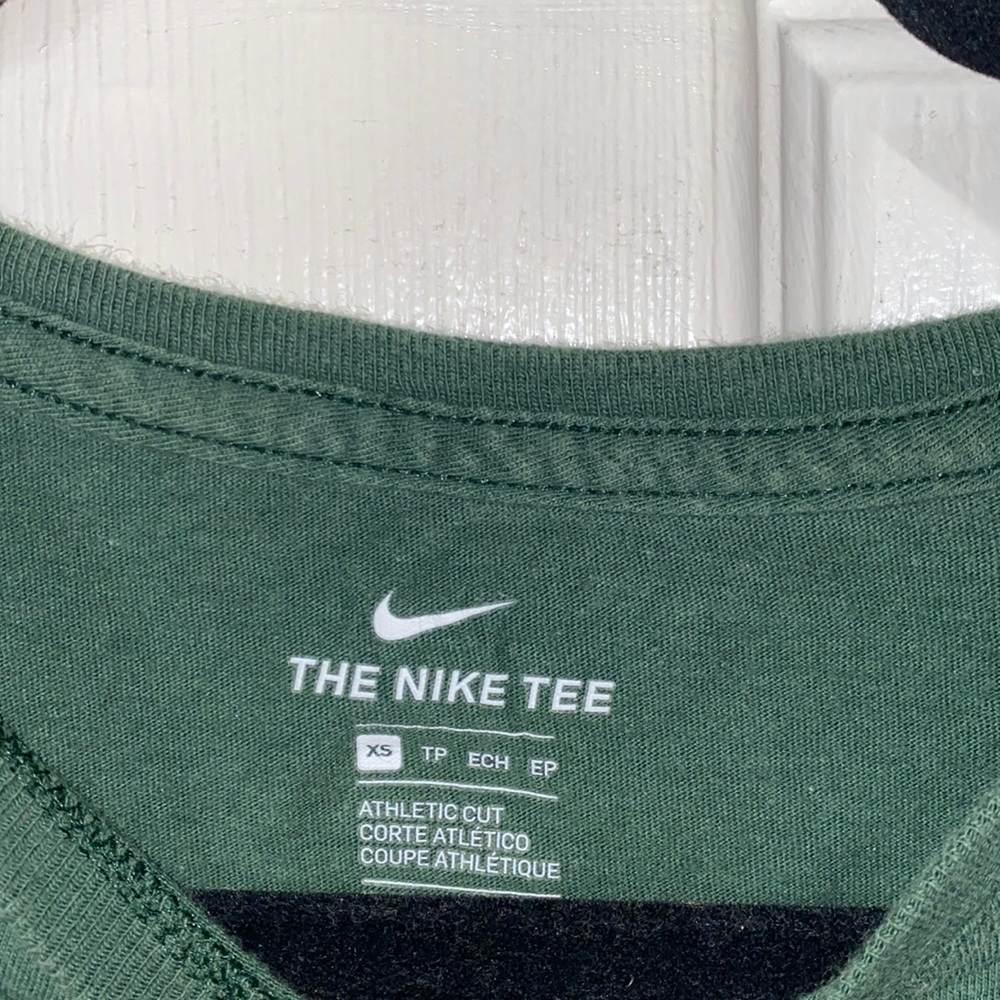 Nike Tee - Picture 4 of 5